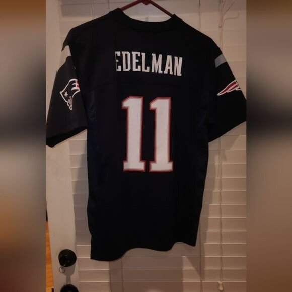 NFL New England Patriots Julian Edelman #11 TEAM APPAREL boys Large 14/16 - Picture 5 of 9